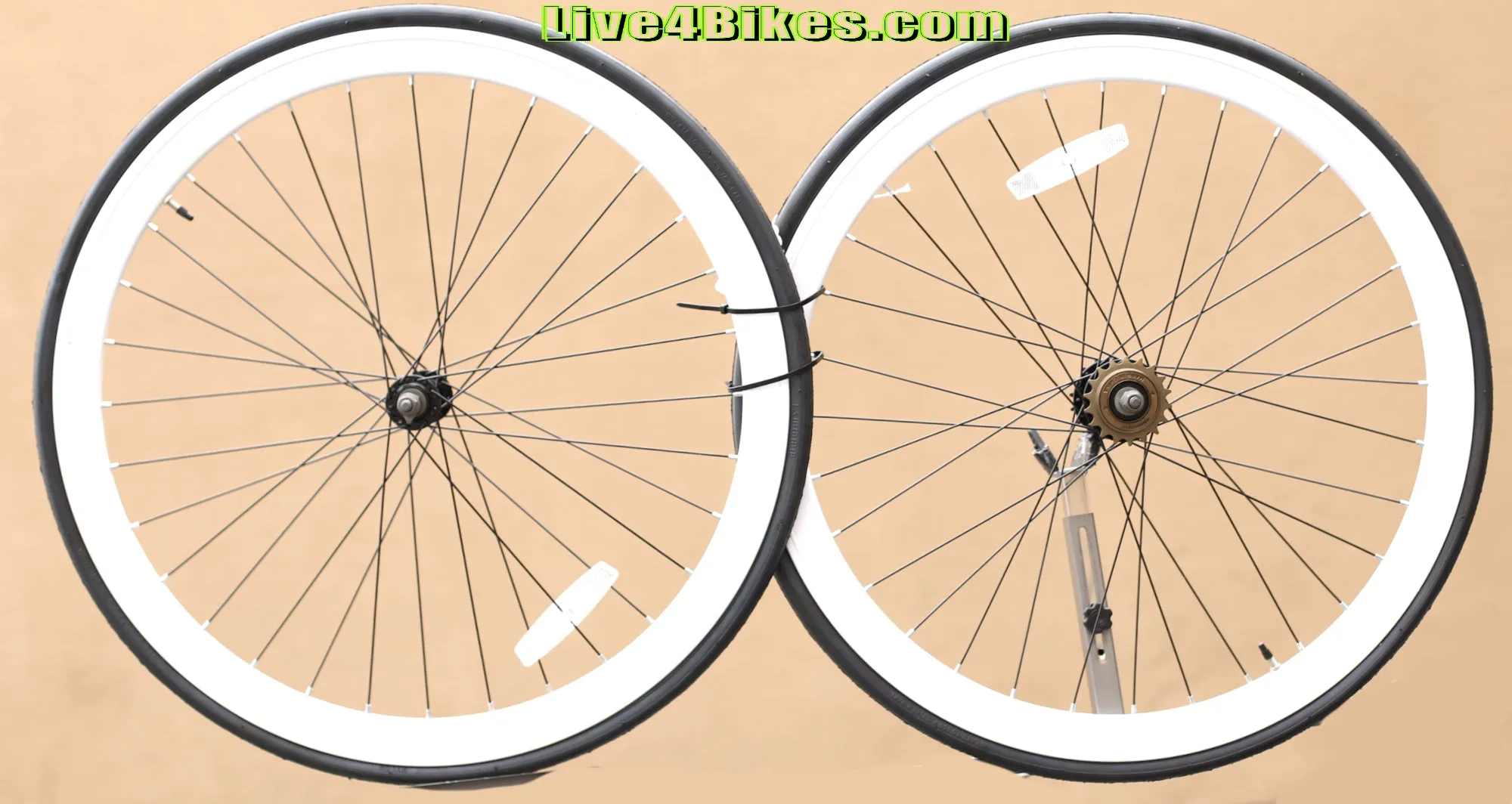 Fixie 700c Wheelset Flip Flop hub Fixed or Freewheel w/ Tire and Tube - Live4bikes