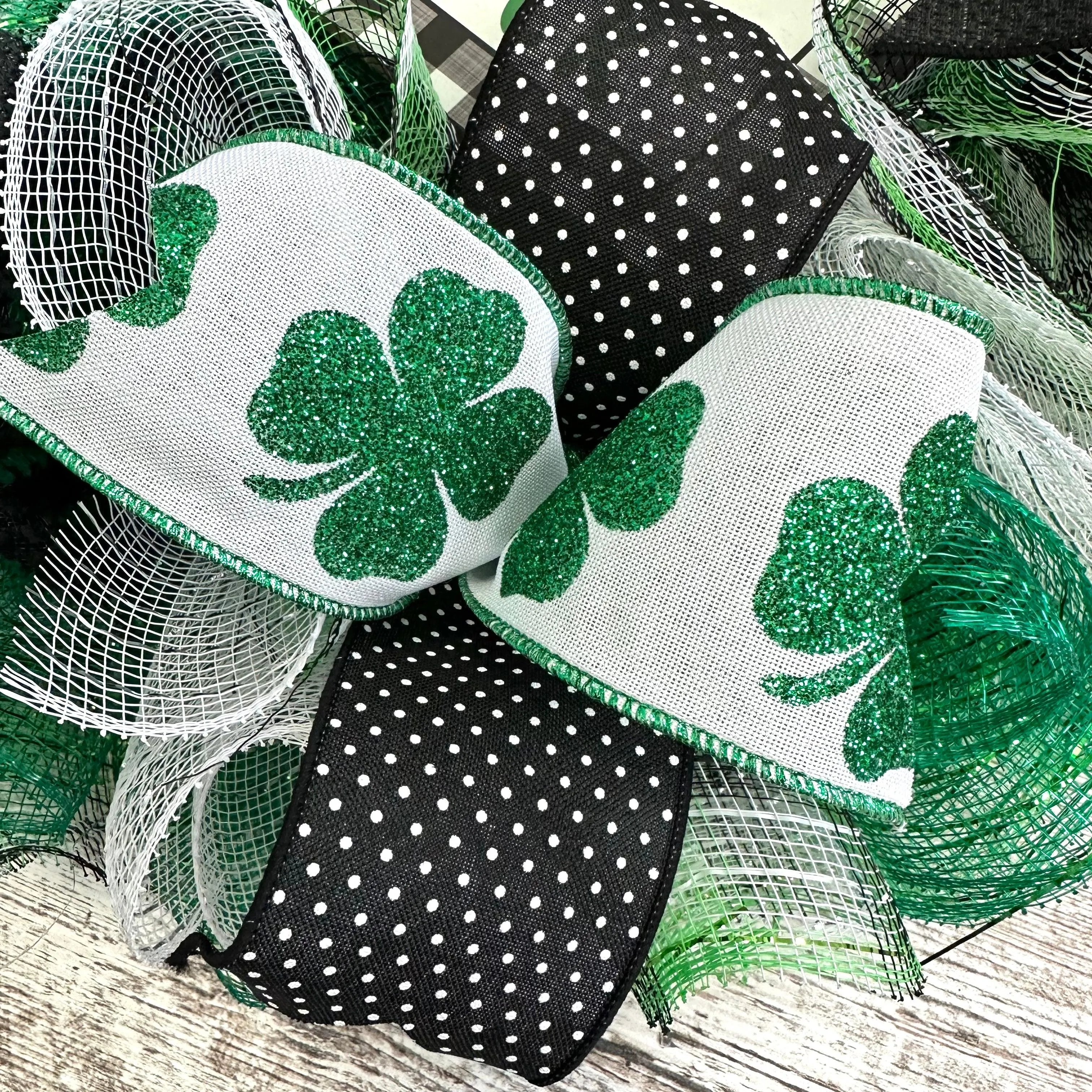 St Patricks Wreath, Loads of Luck Black Green White